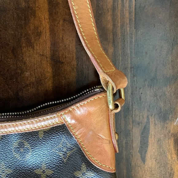 Authentic Louis Vuitton Odeon bag MM - Picture 3 of 7